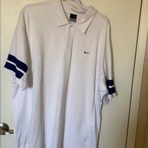 Men’s Nike shirt